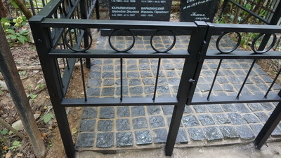 Брусчатку из гранита можно уложить на любой уже существующей могиле